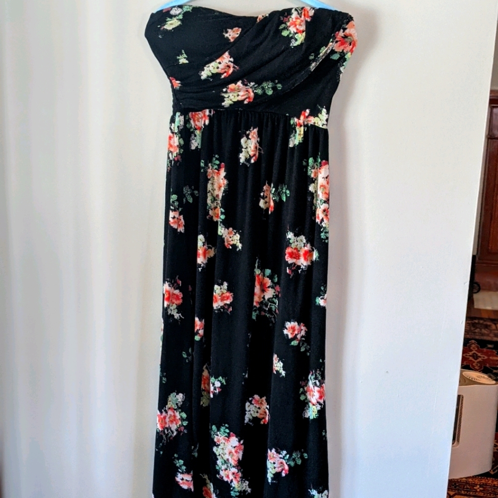 Sweetheart strapless maxi dress